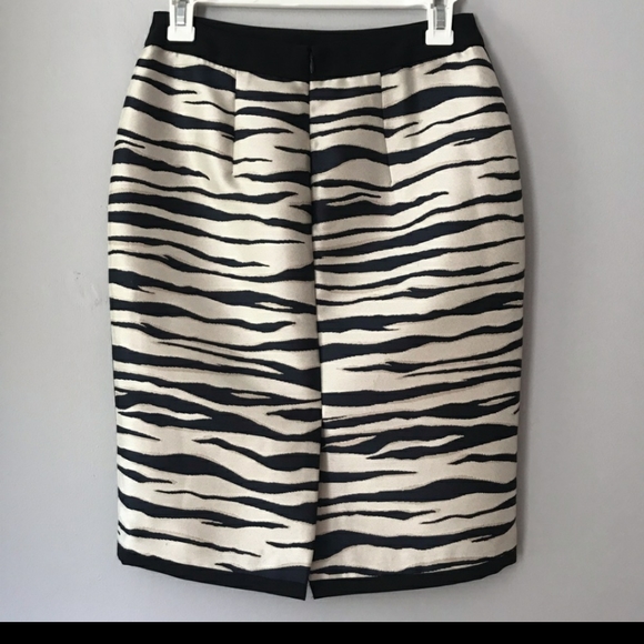 Ann Taylor pencil skirt - Picture 3 of 4